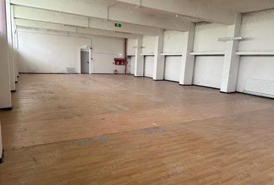 Spațiu comercial, de 355 mp, în Central - 3