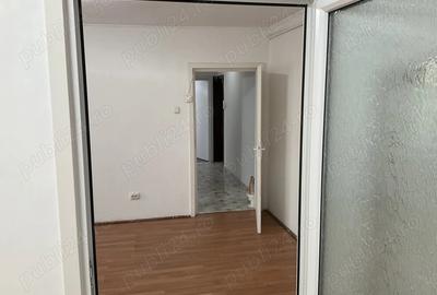Apartament cu 3 camere semidecomandat în Piața Centrală - 8