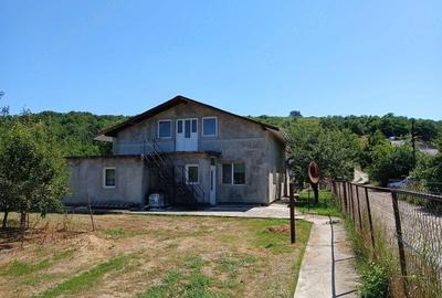 Casă cu Teren 2100 Mp în Ciurea