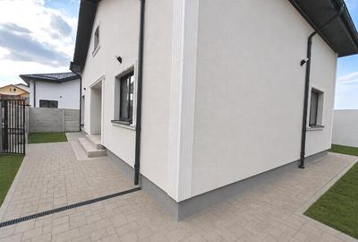 Casă cu 4 camere cu Teren 280 Mp în Alexandriei - 1