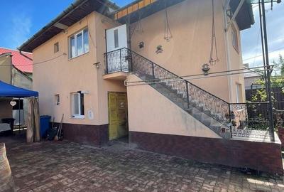 Casă cu 3 camere decomandat în Sângeorgiu de Mureș