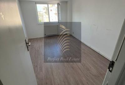 Apartament cu 3 camere decomandat în Delfinariu - 2