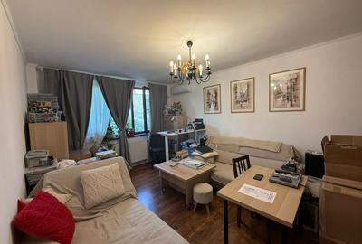 Apartament cu 4 camere decomandat, mobilat în Drumul Taberei