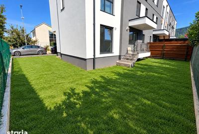 Apartament cu 3 camere decomandat în Valea Borcutului