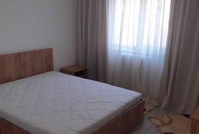 Apartament cu 2 camere semidecomandat în Gara de Nord