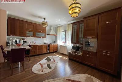 Casă cu 4 camere cu Teren 10000 Mp în Nufăru - 13