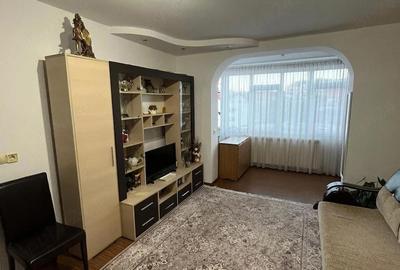 Apartament cu 2 camere decomandat în Mărăței