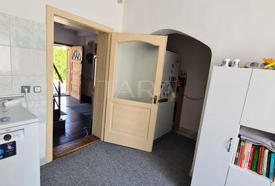 Casă individuală cu 10 camere cu Canalizare în Gruia - 6