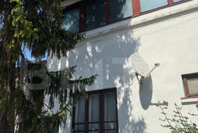 Casa rezidentiala de vanzare, cu 6 camere, 110 mp, zona Parc - 1