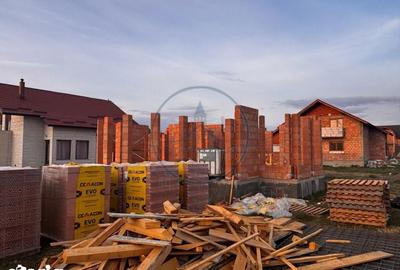 Casă cu 4 camere cu Teren 400 Mp în Nimigea - 3