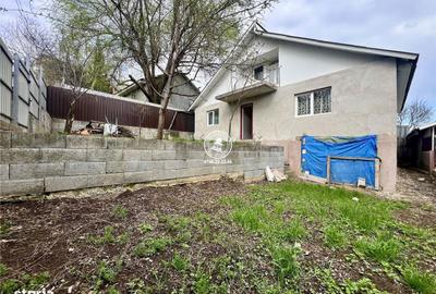 Casă cu 3 camere cu Teren 250 Mp în Cug - 1