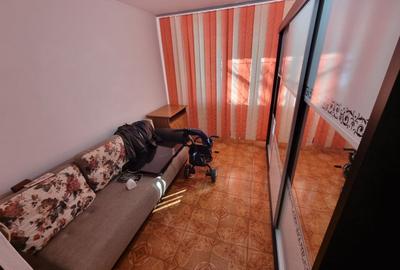 Apartament decomandat 3 camere ,zona CET - 3