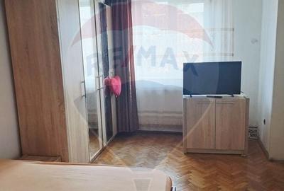 Apartament cu 3 camere de vânzare Str.Ciocarliei/Cartier Traian - 1