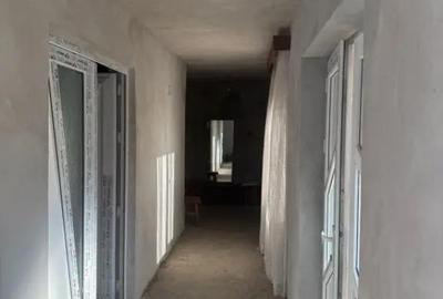 Casă cu 5 camere cu Teren 3279 Mp în Central - 5