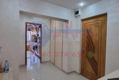 Apartament cu 2 camere decomandat în E3 - 5