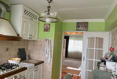 Apartament cu 3 camere decomandat în Bartolomeu - 9