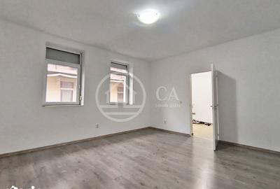 Spațiu comercial, de 40 mp, în Central - 4