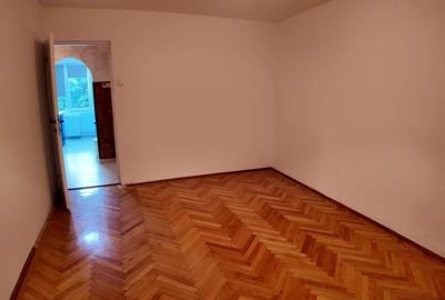 Apartament cu 2 camere decomandat în Central - 1