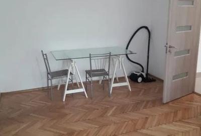 Apartament cu 3 camere decomandat în Iancului - 2
