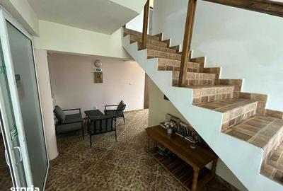 Casă cu 9 camere cu Teren 2035 Mp în Maliuc - 2