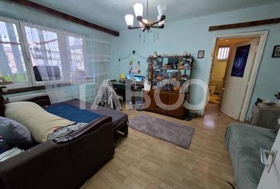 Apartament de vanzare etaj 3 balcon strada Rusciorului Terezian Sibiu - 2