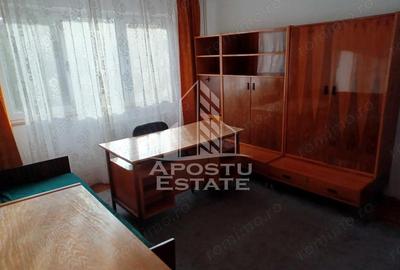 Apartament cu 2 camere decomandat în Medicină
