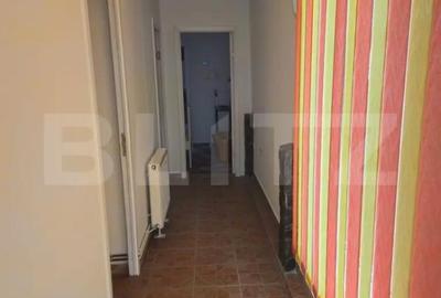Casă cu 7 camere cu Teren 250 Mp în Central - 18