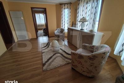 Casă cu 4 camere cu Teren 2700 Mp în Sânmartin - 2