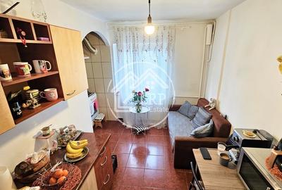Apartament cu 2 camere decomandat în Decebal - 3
