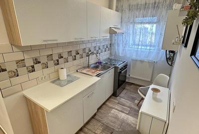 Garsonieră decomandată, mobilată în Buziașului