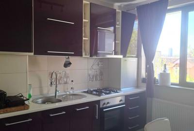 Apartament cu 2 camere semidecomandat în Grigorescu