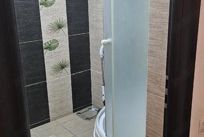 Apartament cu 3 camere decomandat în Fundeni