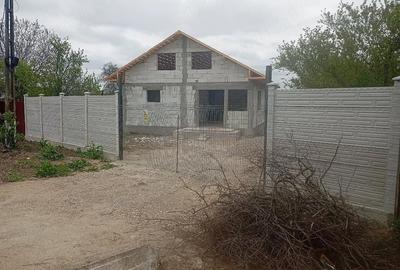 Casă cu 3 camere cu Teren 1700 Mp în Jugureni - 4
