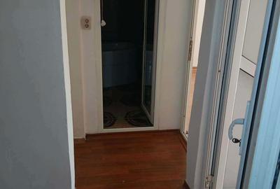 Apartament cu 3 camere decomandat în Central - 1