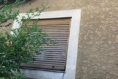 Casă cu 4 camere în Central - 2