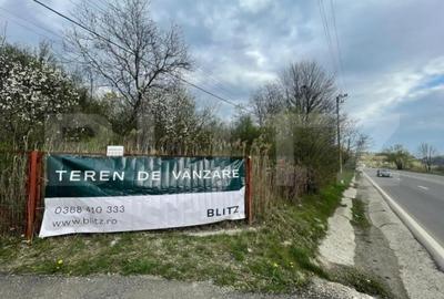 Teren de 701 mp, în Central - 4