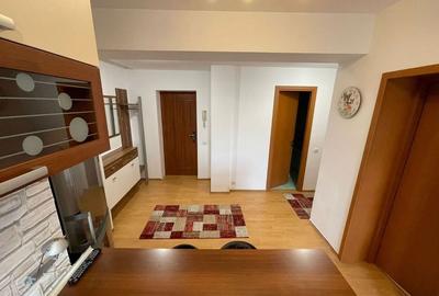 De închiriat: apartament 2 camere - Ten Blocks - Păcii - metrou - 9