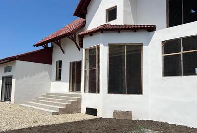 Vila la rosu intr o zona rezidentiala exclusivista Halchiu - 20