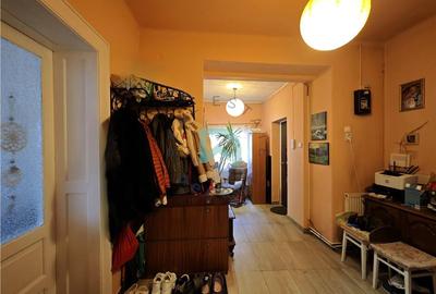 Casă cu 3 camere cu Canalizare în Schei - 7