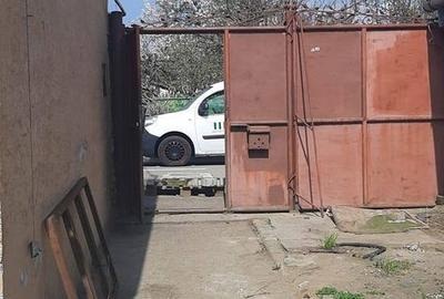 Casă cu 3 camere cu Teren 1500 Mp în Central