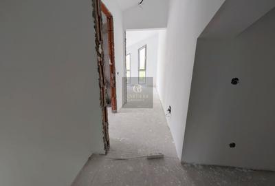 Duplex cu 4 camere cu Canalizare în Central - 16
