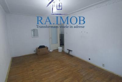 Apartament cu 3 camere decomandat în 9 Mai - 8
