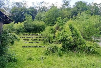 Teren de 2000 mp, în Periferie