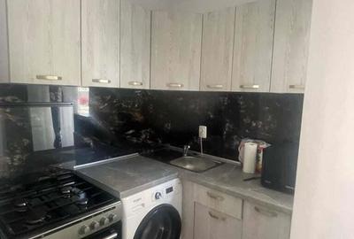 Garsoniera superba, pretabila pentru un cuplu sau o persoana. Langa Sala Palatului - 2