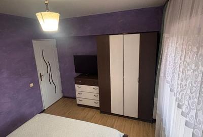 Apartament cu 4 camere decomandat în Traian - 2