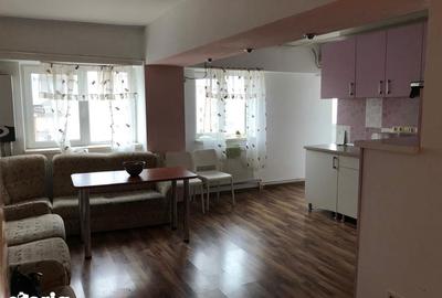 Apartament cu 4 camere decomandat în Central - 1