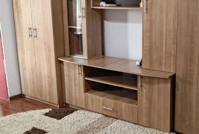 Apartament cu 2 camere decomandat în Soarelui
