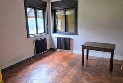 Casă cu 2 camere cu Teren 60 Mp în Mărăști - 4