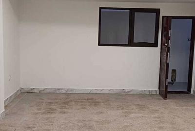 Spațiu comercial, de 70 mp, în Mărgeanului - 7