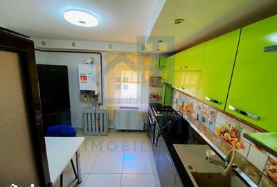 Apartament cu 2 camere semidecomandat în Rovine - 4